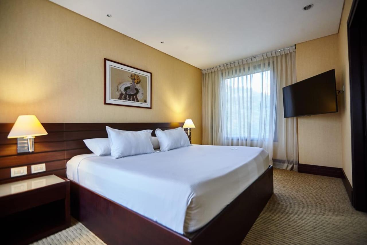 유로빌딩 익스프레스 마케티아 호텔 마이케티아 외부 사진 A bedroom at the hotel