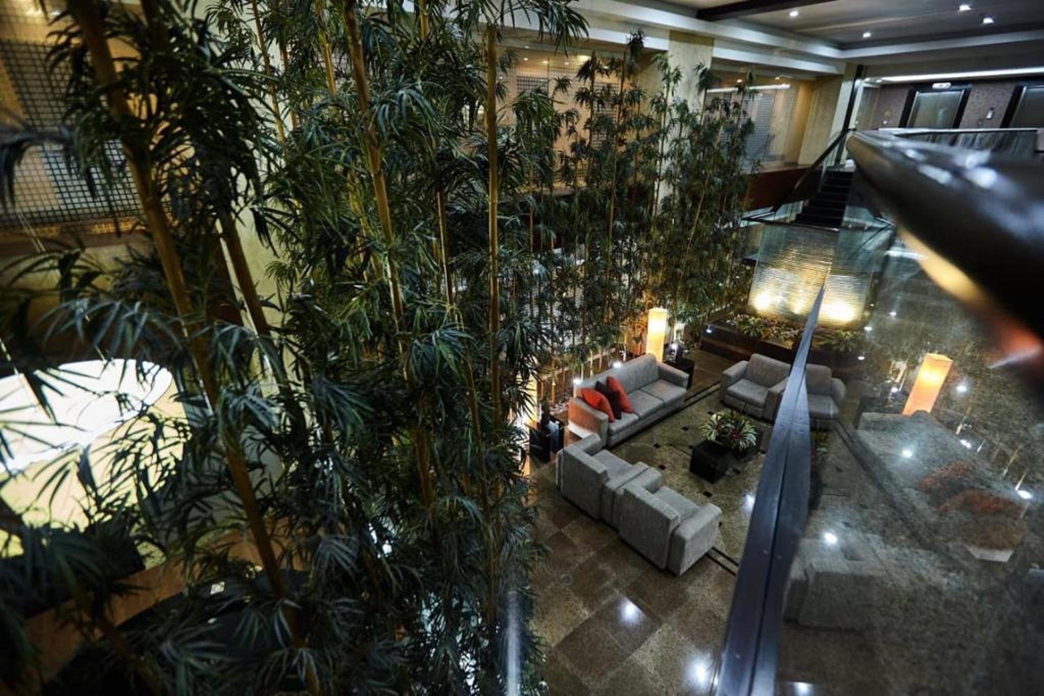유로빌딩 익스프레스 마케티아 호텔 마이케티아 외부 사진 The lobby of the hotel