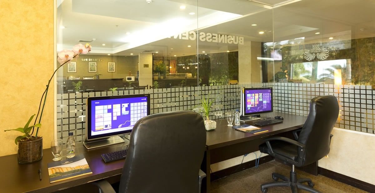 유로빌딩 익스프레스 마케티아 호텔 마이케티아 외부 사진 Business Center